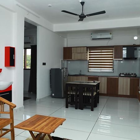 Отель Achoos Residency Терувалла Экстерьер фото
